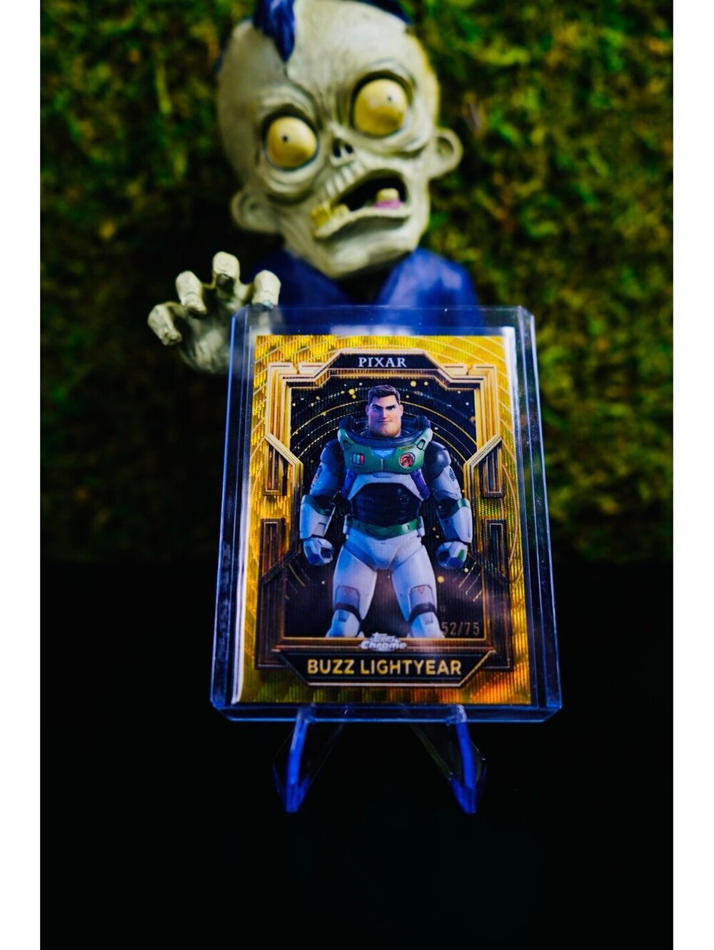 2025 Topps Pixar Gold Chrome “Buzz Lightyear” Gold wave /75
